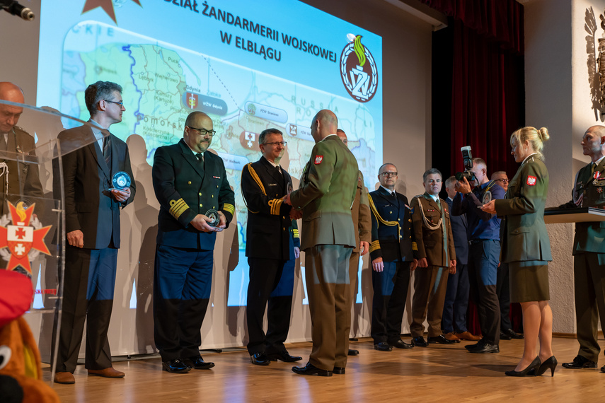 "Nie ma dobrej armii bez sprawnej żandamerii". Szkarłatne berety świętują zdjęcie nr 263322