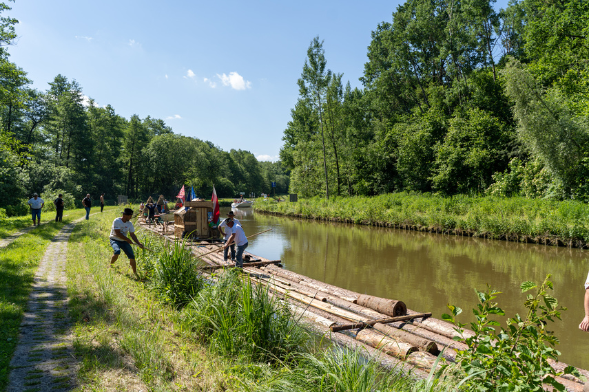 Tratwa, klacz i kanał zdjęcie nr 263444