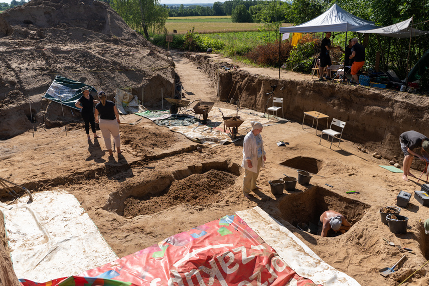 Weklice. Kolejne pochówki i zabytki sprzed prawie dwóch tysięcy lat zdjęcie nr 264599