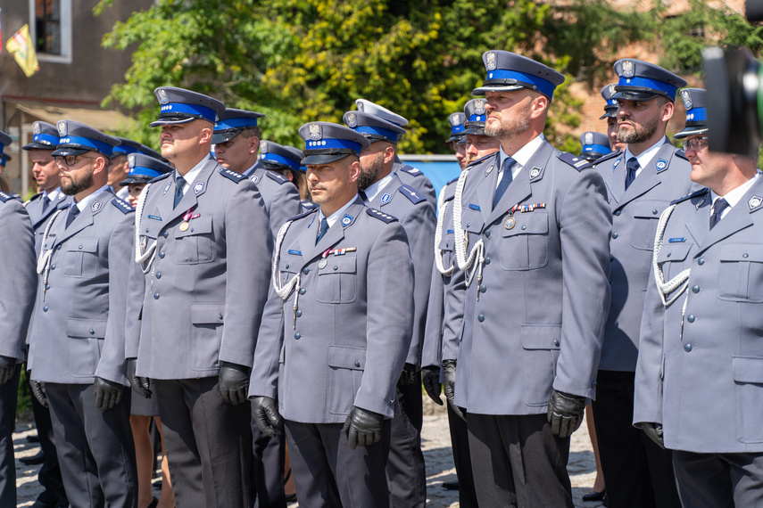 Policjanci świętują zdjęcie nr 265451
