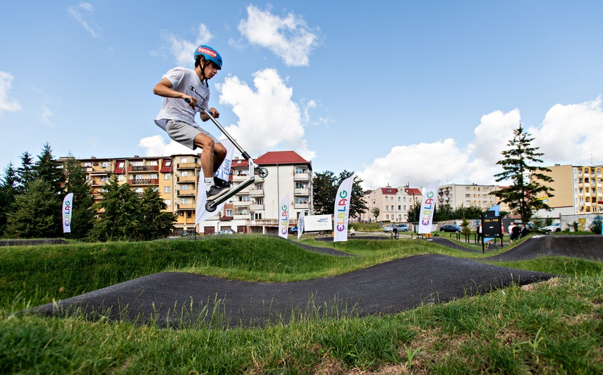 Pumptrack w parku Traugutta już otwarty zdjęcie nr 265824