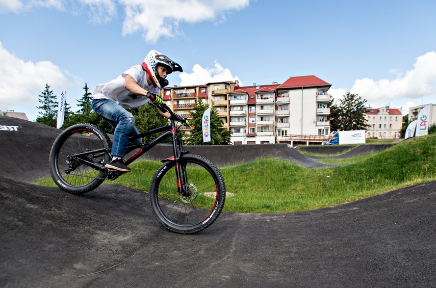 Pumptrack w parku Traugutta już otwarty zdjęcie nr 265823