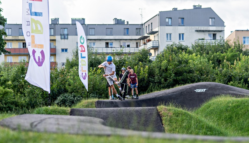 Pumptrack w parku Traugutta już otwarty zdjęcie nr 265827