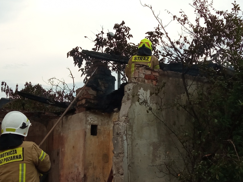 Pożar pustostanu w Tolkmicku zdjęcie nr 267246