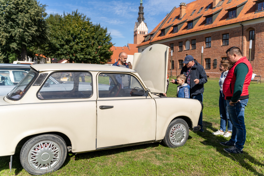 Najpierw go słychać, a potem widać zdjęcie nr 268807