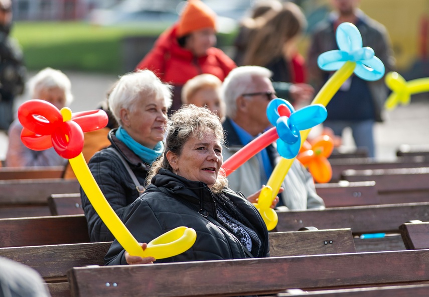 "Jesteśmy młodzi", czyli Dzień Seniora po raz pierwszy zdjęcie nr 270025