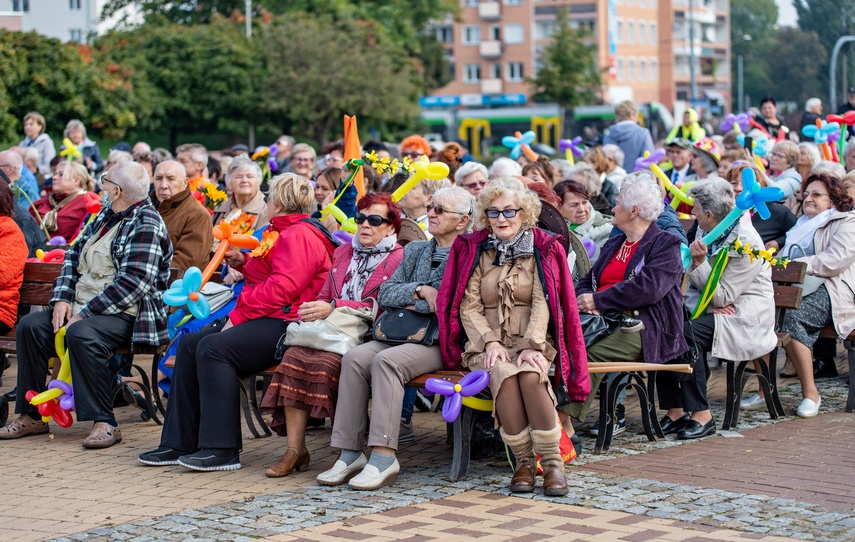 "Jesteśmy młodzi", czyli Dzień Seniora po raz pierwszy zdjęcie nr 270027