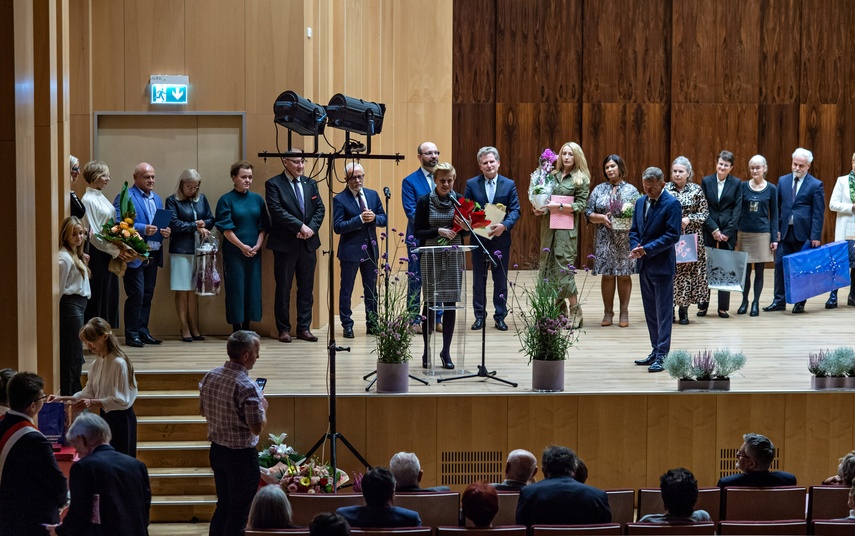 75 lat szkoły pełnej muzyki zdjęcie nr 270370