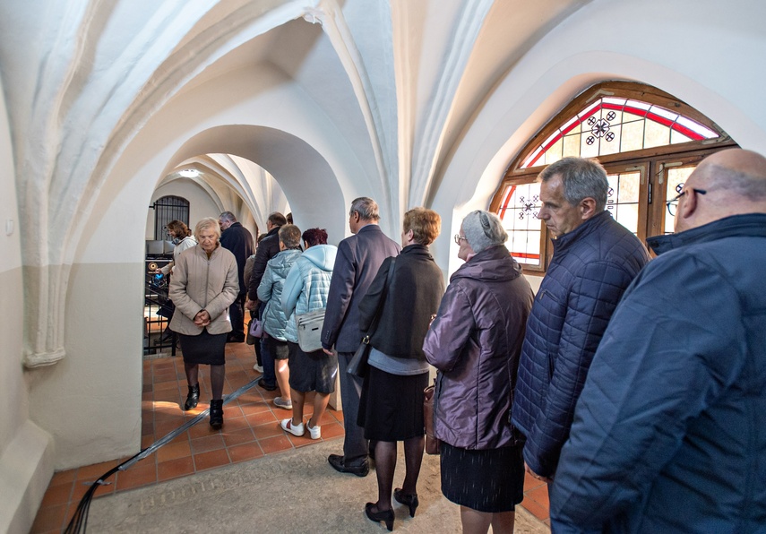 Pożegnali biskupa Jana Styrnę zdjęcie nr 270650