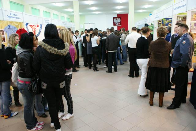 VII Elbląskie Targi Szkół Ponadgimnazjalnych zdjęcie nr 22032