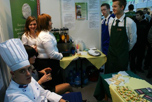 VII Elbląskie Targi Szkół Ponadgimnazjalnych zdjęcie nr 22038