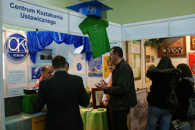 VII Elbląskie Targi Szkół Ponadgimnazjalnych zdjęcie nr 22030