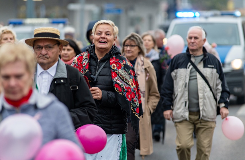 Badaj się i kochaj życie zdjęcie nr 272068