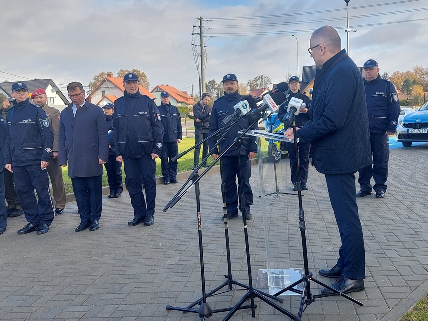 Przeprowadzka policji z Młynar zdjęcie nr 272223