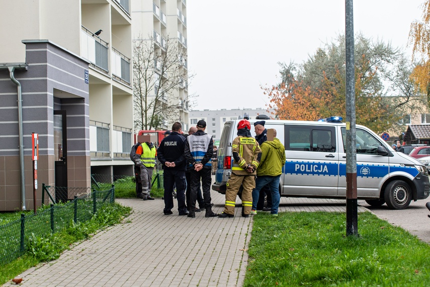 Mieszkaniec Robotniczej groził wysadzeniem budynku. Został zatrzymany zdjęcie nr 272316