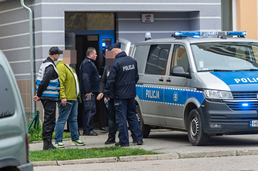 Mieszkaniec Robotniczej groził wysadzeniem budynku. Został zatrzymany zdjęcie nr 272315