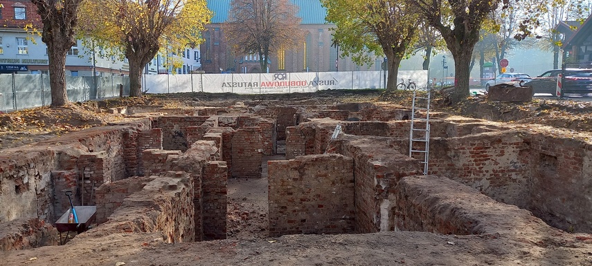 Odbudowa braniewskiego ratusza, czyli skarby pod ziemią zdjęcie nr 273136