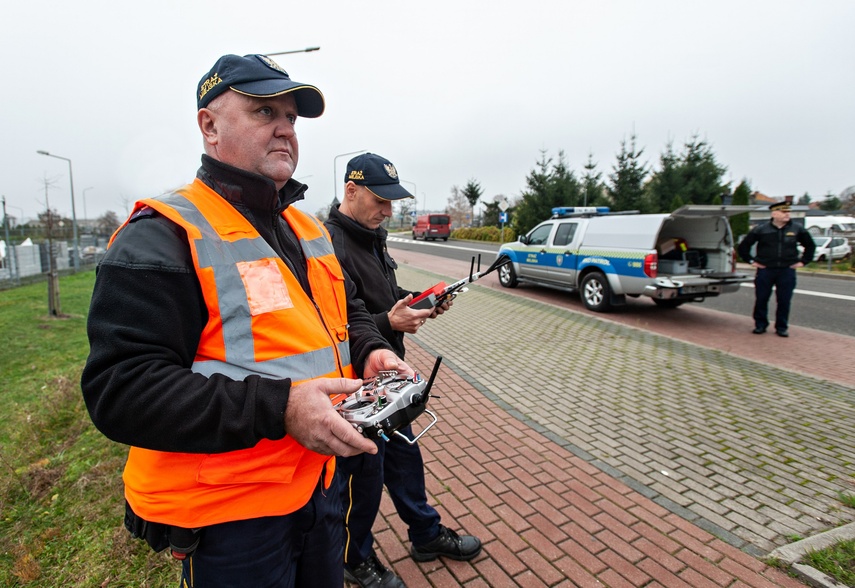 Czystość powietrza sprawdzana z ziemi... i z powietrza zdjęcie nr 273263