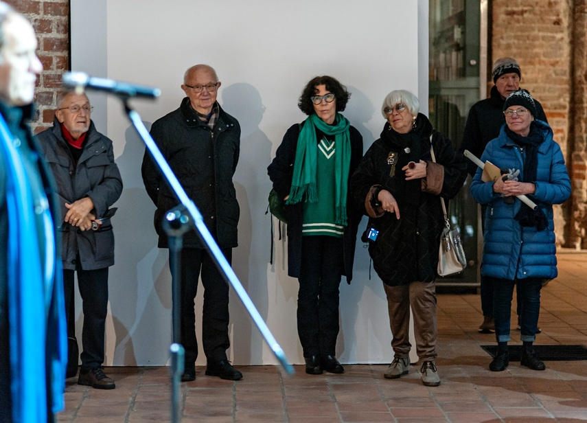 Trawa, wosk i Wszechświat. Nowa wystawa w Galerii El zdjęcie nr 273409