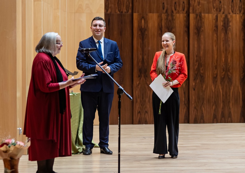 Alicja Król oraz Magdalena Garbecka stypendystkami ETK zdjęcie nr 274455