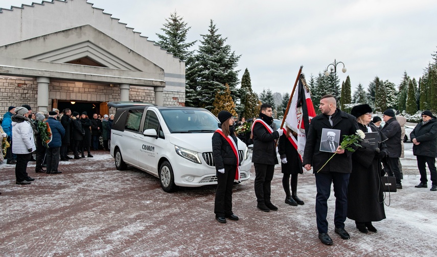 Pożegnali Muzyka i Wychowawcę muzyków zdjęcie nr 274727