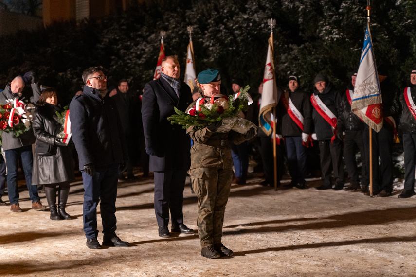 Elbląg pamięta o ofiarach Grudnia 70 zdjęcie nr 275281