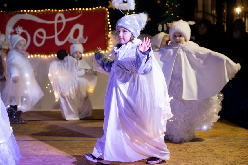 Magiczne wydarzenia świąteczne tylko w Żłobku i Przedszkolu Mały Europejczyk w Elblągu zdjęcie nr 275451