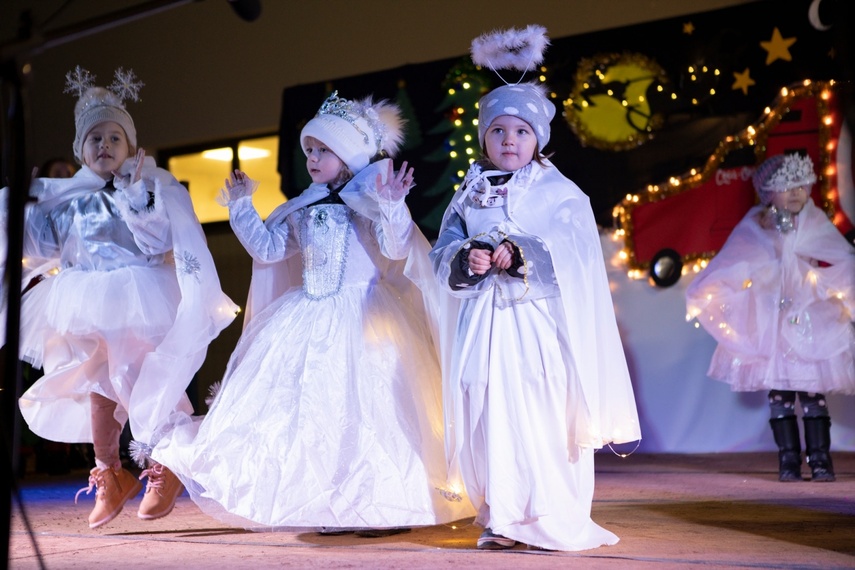 Magiczne wydarzenia świąteczne tylko w Żłobku i Przedszkolu Mały Europejczyk w Elblągu zdjęcie nr 275450