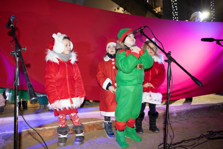 Magiczne wydarzenia świąteczne tylko w Żłobku i Przedszkolu Mały Europejczyk w Elblągu zdjęcie nr 275445