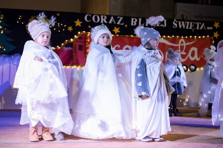 Magiczne wydarzenia świąteczne tylko w Żłobku i Przedszkolu Mały Europejczyk w Elblągu zdjęcie nr 275449