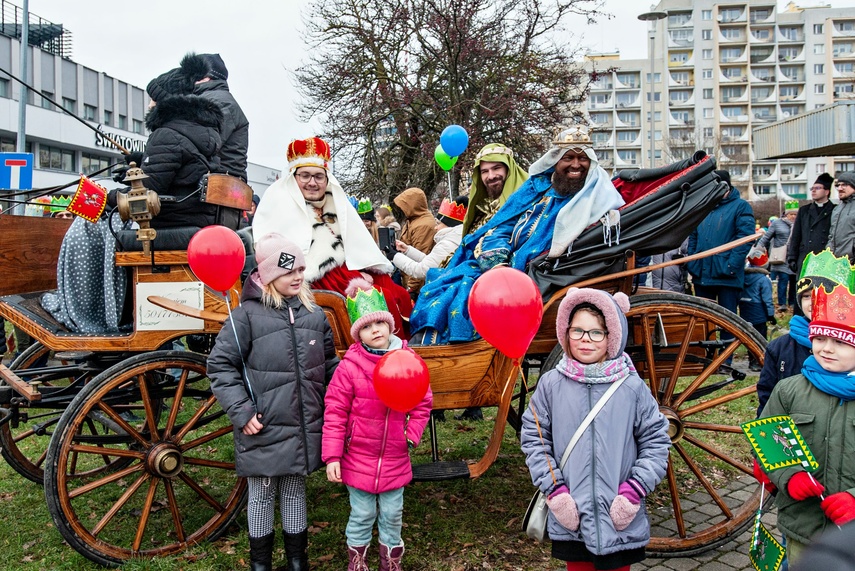 Trzej królowie przemaszerowali przez Elbląg zdjęcie nr 275750