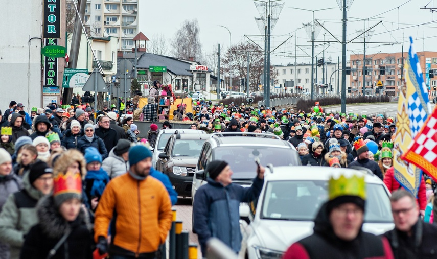 Trzej królowie przemaszerowali przez Elbląg zdjęcie nr 275762