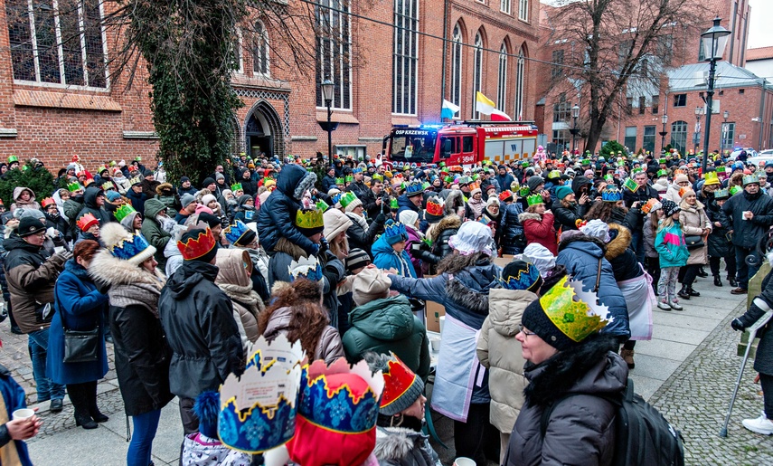 Trzej królowie przemaszerowali przez Elbląg zdjęcie nr 275788