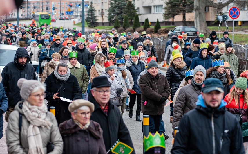 Trzej królowie przemaszerowali przez Elbląg zdjęcie nr 275766