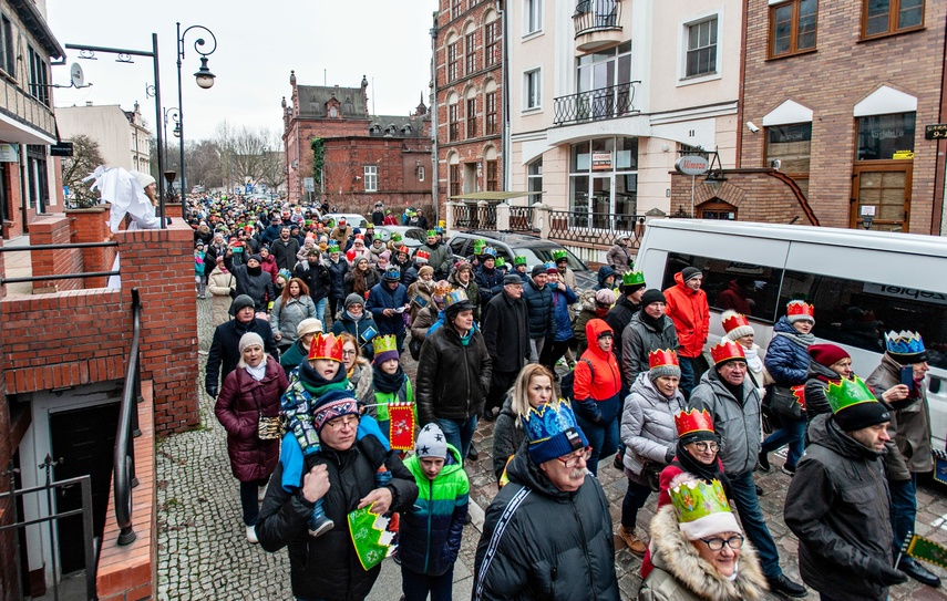 Trzej królowie przemaszerowali przez Elbląg zdjęcie nr 275785