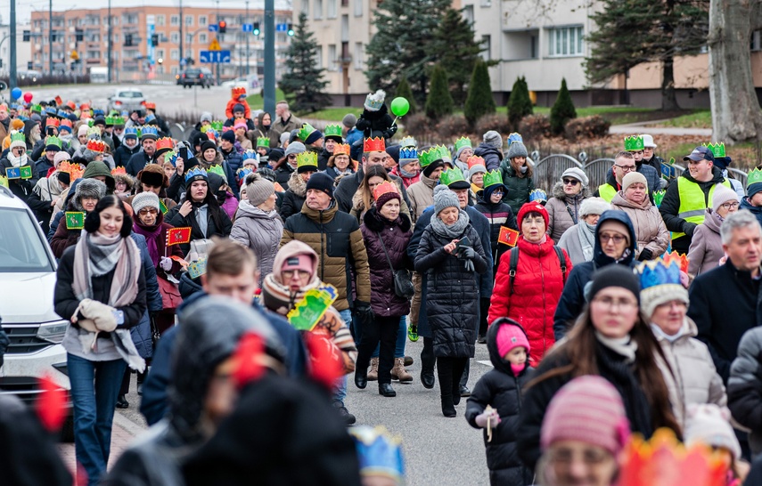 Trzej królowie przemaszerowali przez Elbląg zdjęcie nr 275767