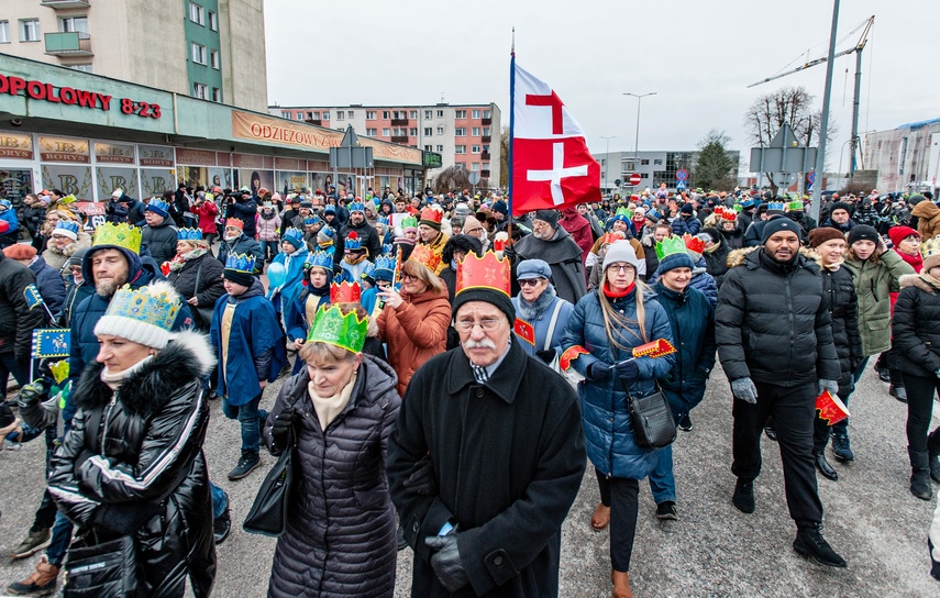 Trzej królowie przemaszerowali przez Elbląg zdjęcie nr 275757