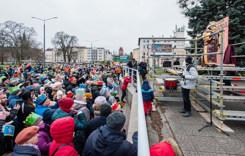 Trzej królowie przemaszerowali przez Elbląg zdjęcie nr 275777