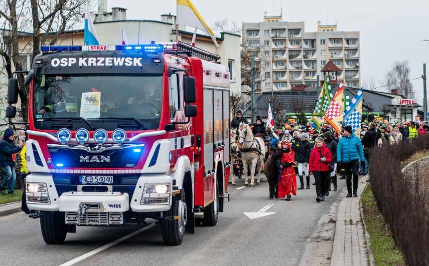 Trzej królowie przemaszerowali przez Elbląg zdjęcie nr 275758