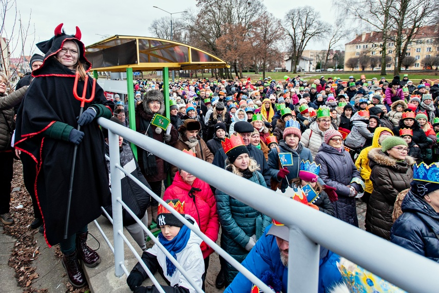 Trzej królowie przemaszerowali przez Elbląg zdjęcie nr 275778