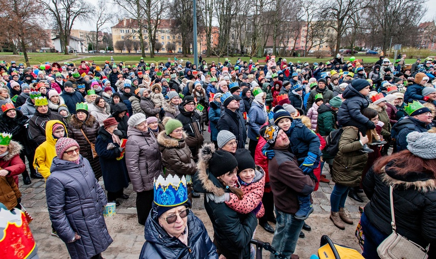 Trzej królowie przemaszerowali przez Elbląg zdjęcie nr 275776