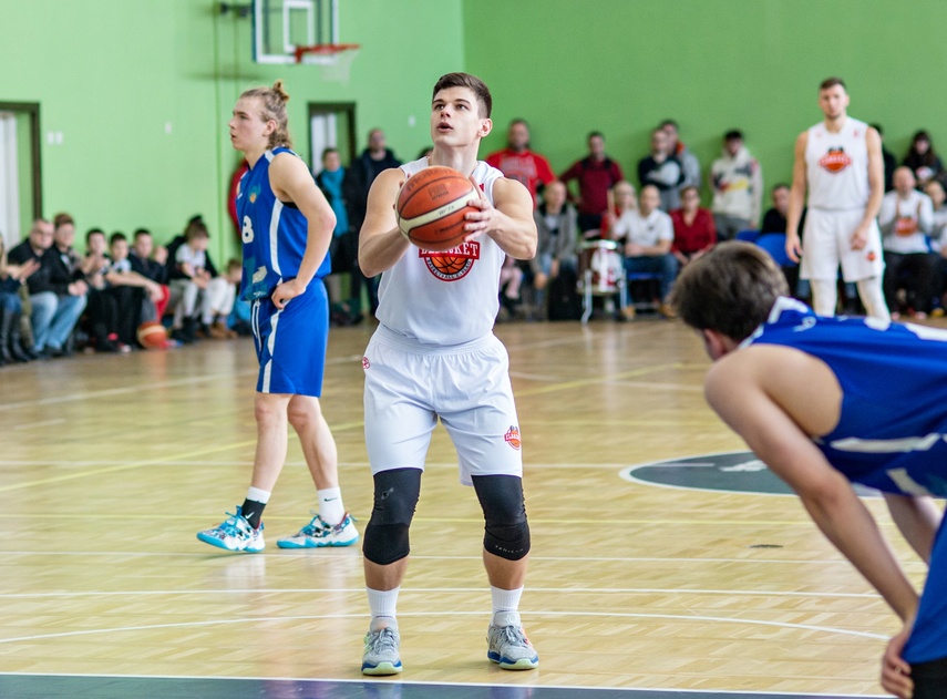 Basketball dziurawi kosz zdjęcie nr 278028