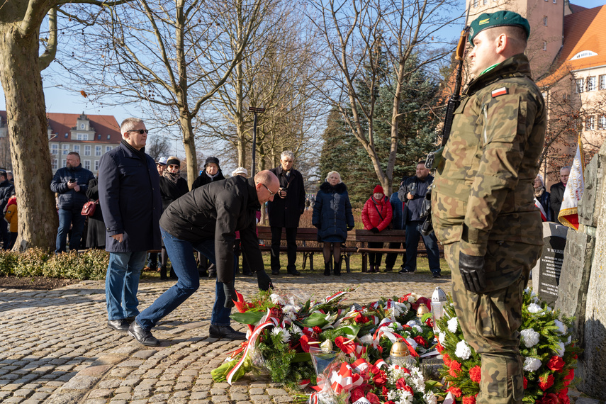 "Fenomen w skali Europy". Elblążanie oddali hołd żołnierzom AK zdjęcie nr 278684