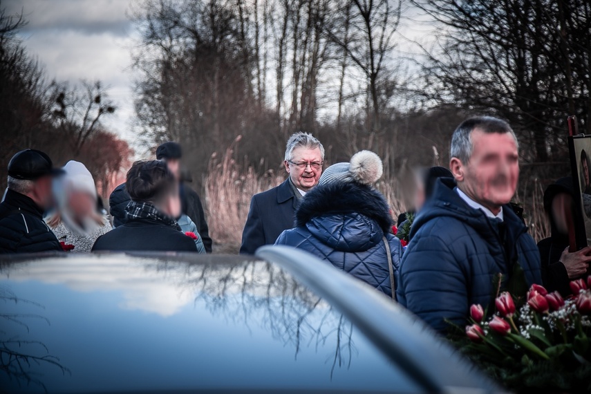 Ambasador w Pieniężnie. Demonstracja prorosyjska, antyrosyjska pikieta zdjęcie nr 278976