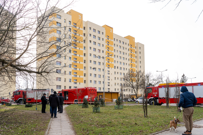 Narkotyki i nieznane chemikalia w mieszkaniu na Okulickiego. Mieszkańcy ewakuowani. zdjęcie nr 279087