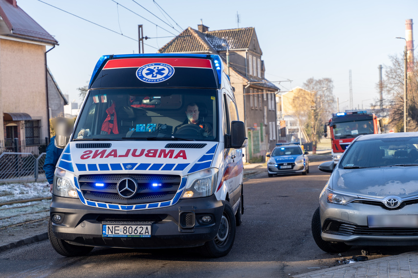  Zderzenie dwóch aut na Obrońców Pokoju zdjęcie nr 279204