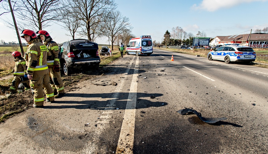 Wyprzedzała i spowodowała kolizję zdjęcie nr 279391