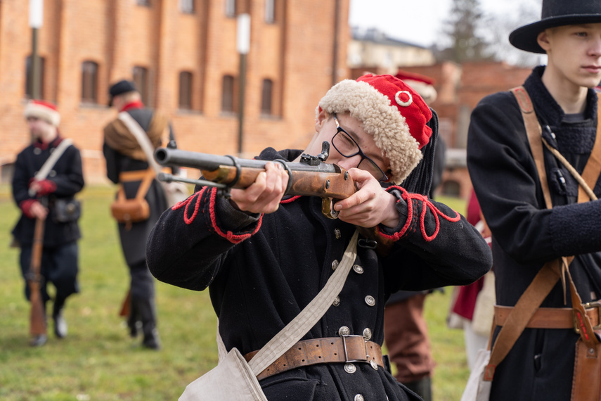 Rekonstruktorzy oddali hołd powstańcom zdjęcie nr 280190