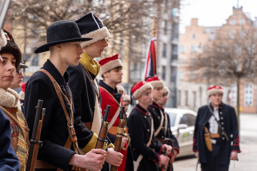 Rekonstruktorzy oddali hołd powstańcom zdjęcie nr 280168