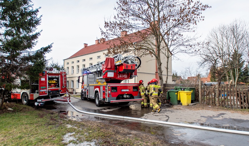 Pożar przy Stawidłowej. Mieszkańcy ewakuowani zdjęcie nr 280208